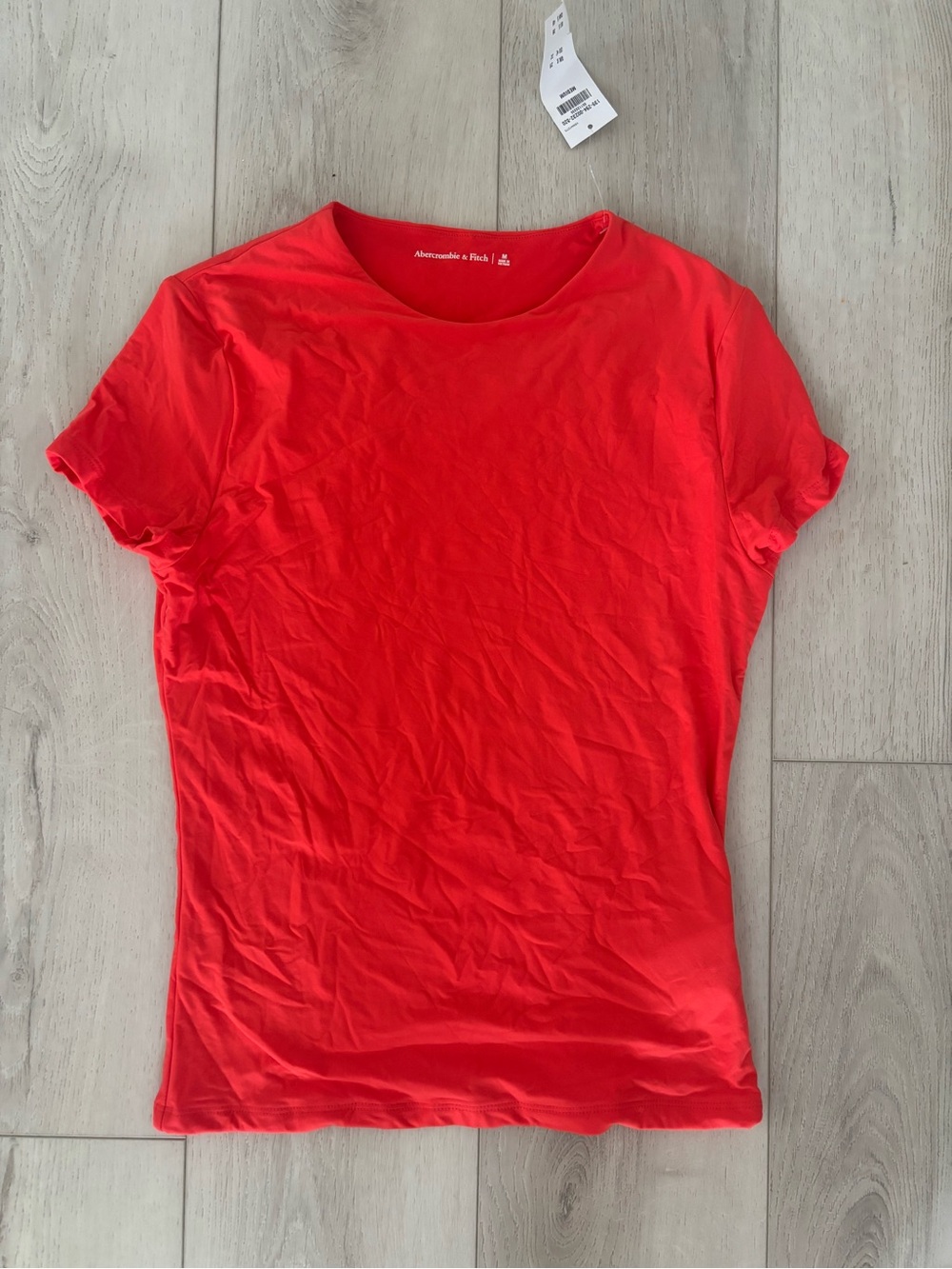 Abercrombie & Fitch Women’s Bright Red Short Sleeve Tee - NWT
